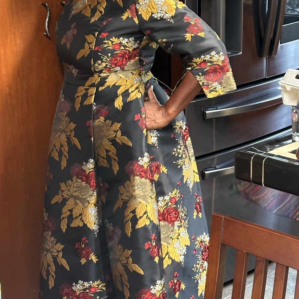 Asian design black dress with flowers - Picture 2 of 5